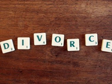 divorce spelling concept