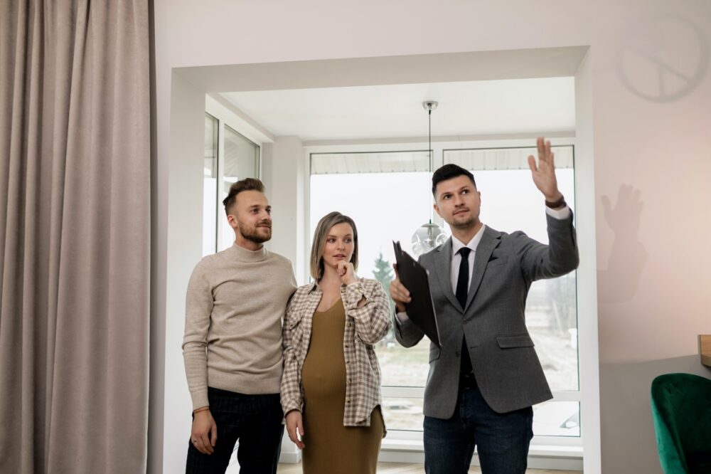 agent showing home