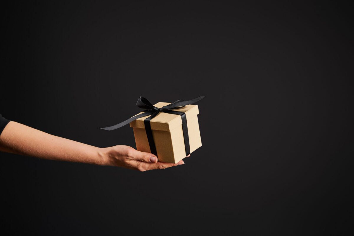 gift box hand